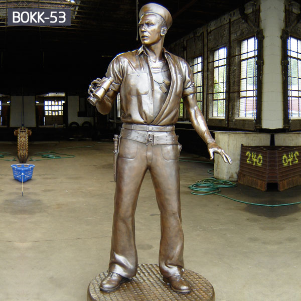 Life Size Flight Soldier Cross Statue for Sale