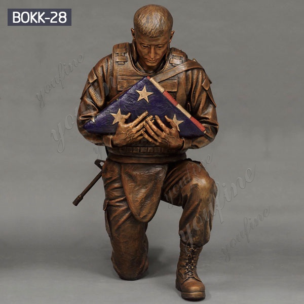 Military Casting Bronze Kneeling Soldier Statue Garden Ornaments Supplier BOKK-28