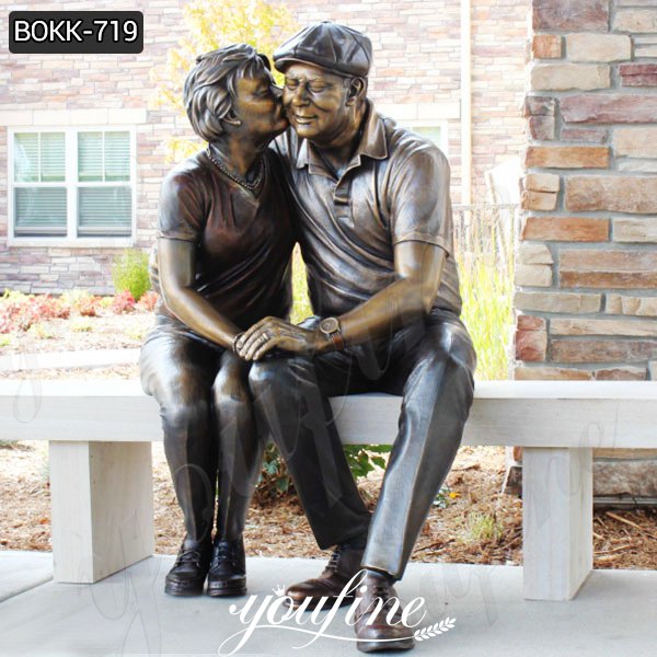 Custom Bronze Statue Old Couple Kissing Statue for Sale BOKK-719