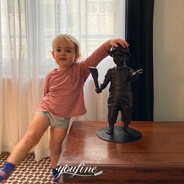 Life Size Little Boy Custom Bronze Statue for Customers