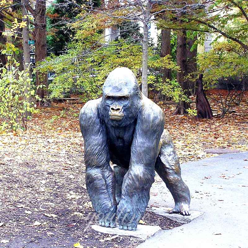 Champions Plaza bronze statue of gorilla Champions Plaza bronze statue of gorilla