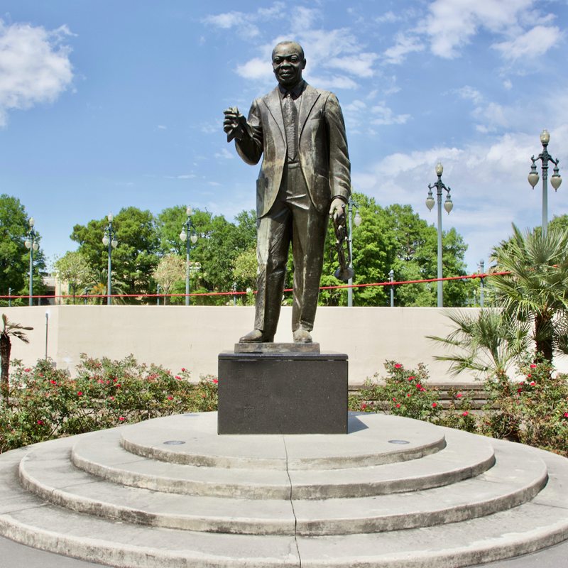 Life Size Bronze Louis Armstrong Sculpture for Outdoor