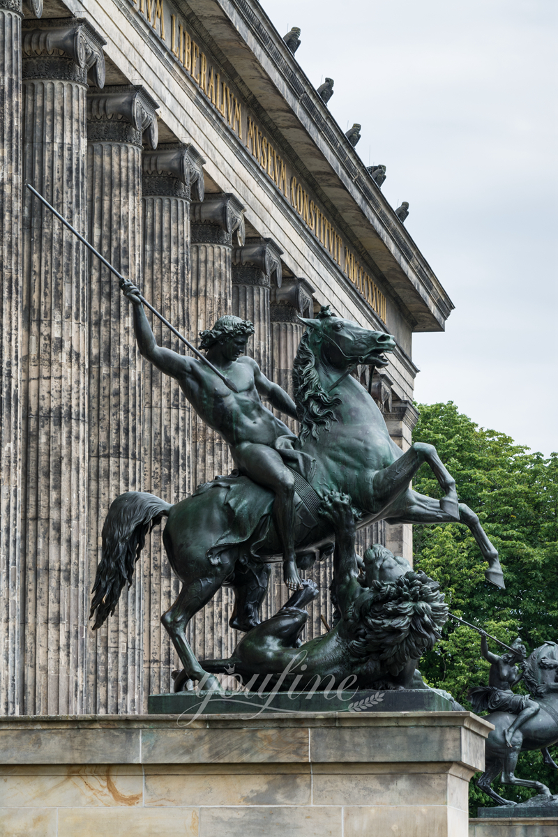 Classic Bronze Berlin knight on horseback to assassinate lion sculpture