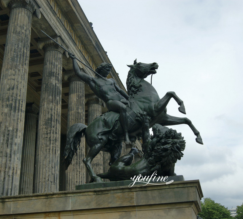 Classic Bronze Berlin knight on horseback to assassinate lion sculpture